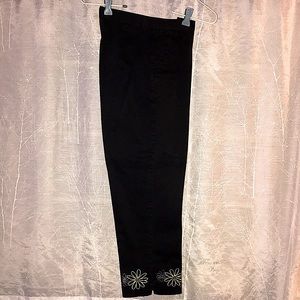 (EUC) Casual Corner Annex Black Capris Pants